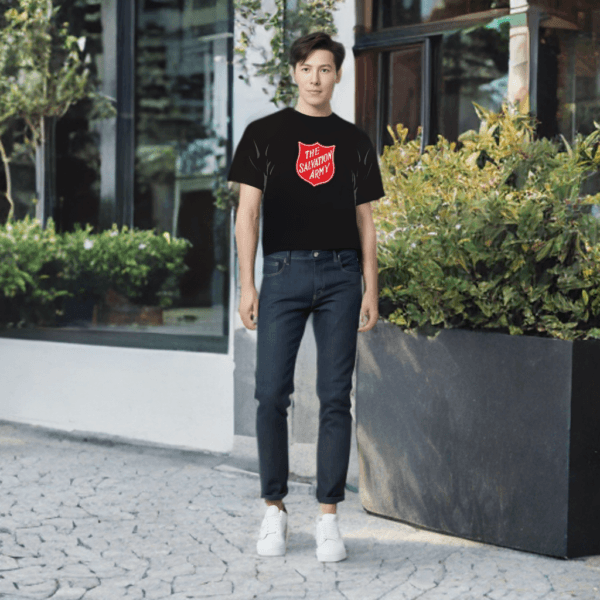 T-Shirt Red Shield - Gambar 9