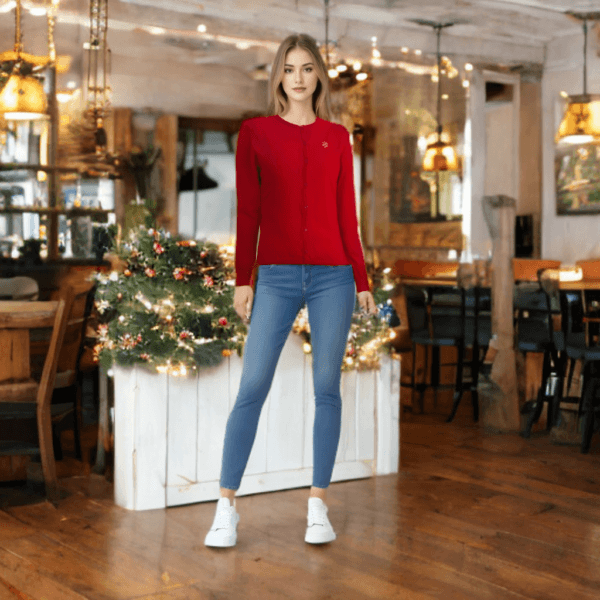 Sweater Red Shield Wanita - Gambar 10